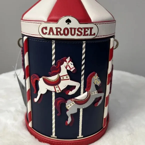 NWT Kate Spade Winter Wonders Carousel 3D Crossbody Bag Novelty Collector Item